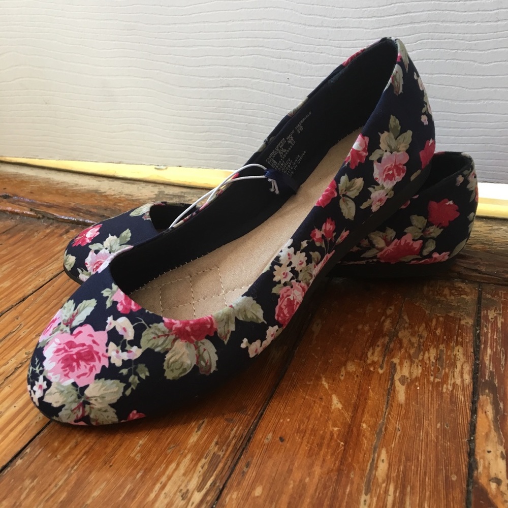 Basic Editions Floral Ballet Flats